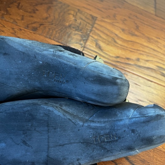 Evolv Rock Climbing Shoes - Picture 5 of 6